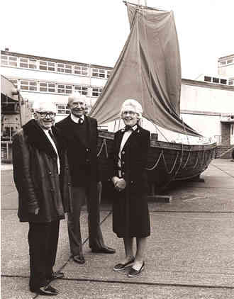 Bill Stubbs, Douglas Quantrill and Dulcie Kendall photo